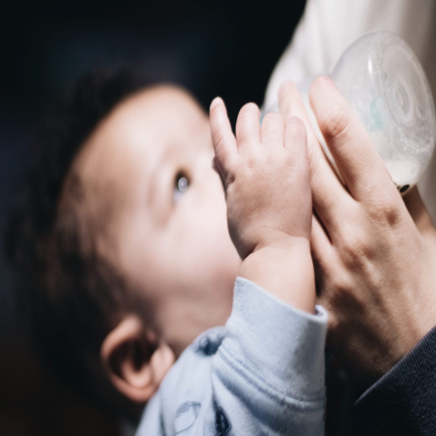 How to Ace Your Midnight Feed A baby and mom night feeding