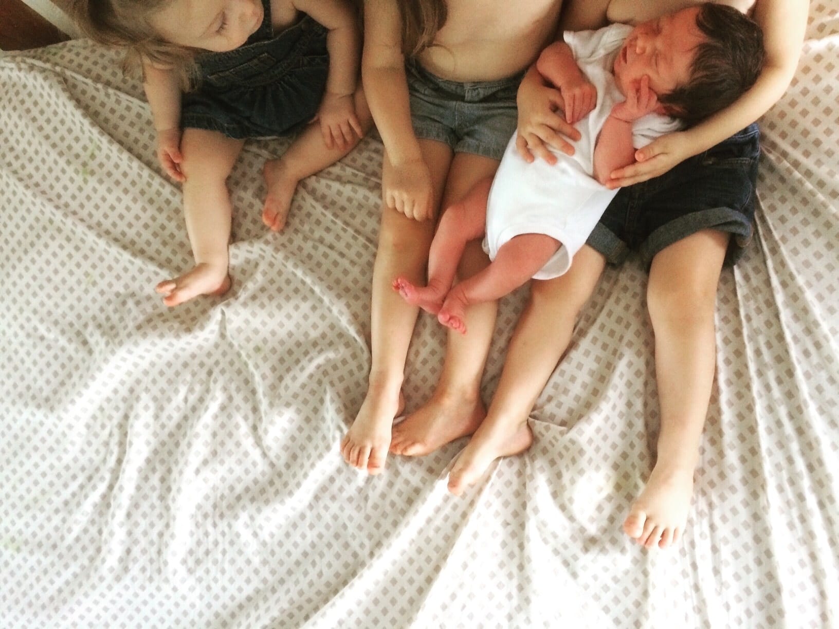 Mothers are having more children than a decade ago the size of families is rising for the first major time in 40 years featured - Motherly