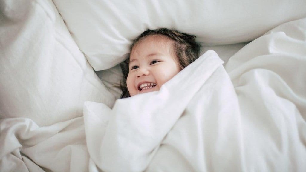 10 phrases sleep coaches use to help keep kids in bed
