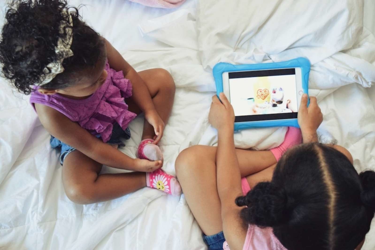 9 must-have apps to keep kids entertained while you travel
