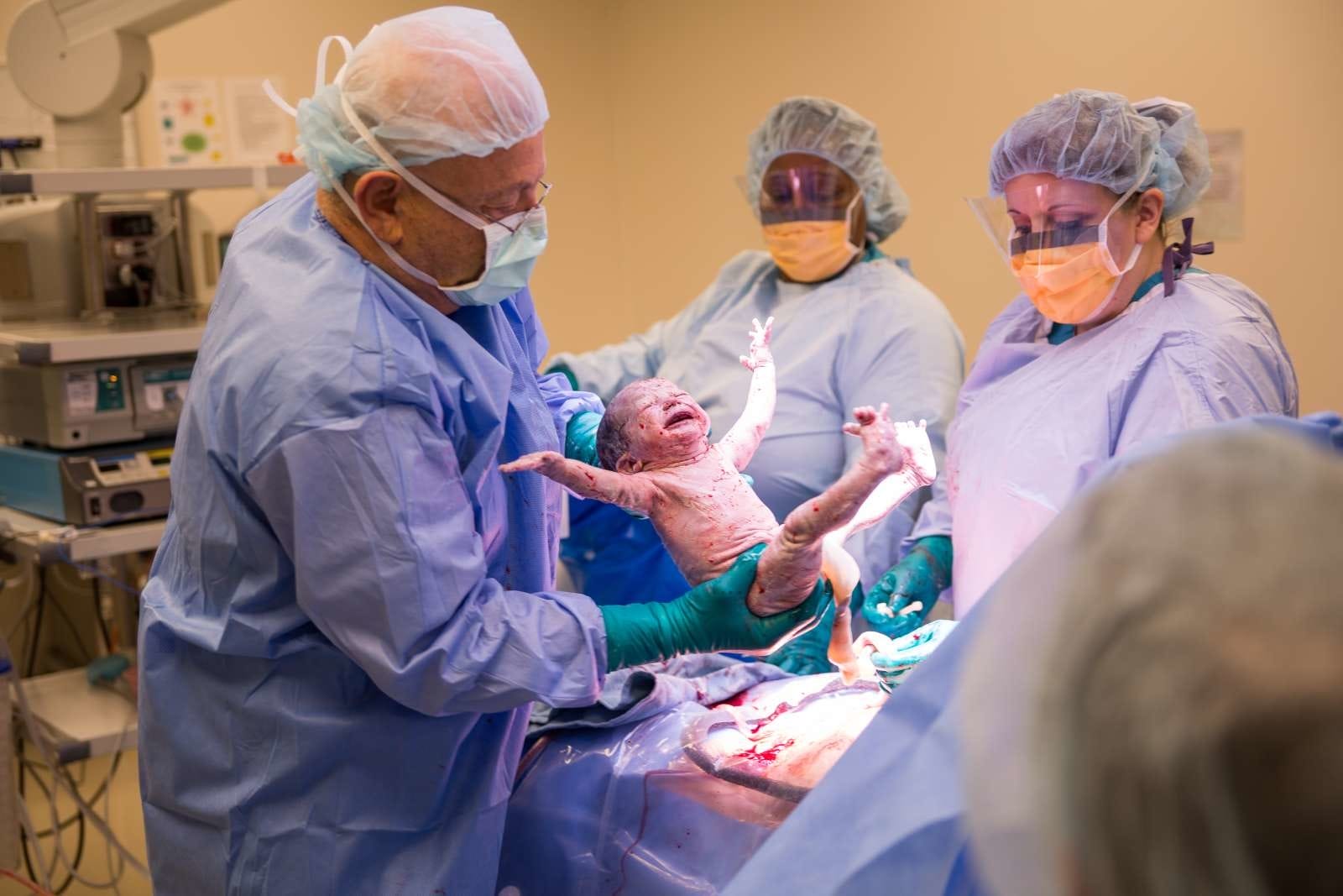 The viral photo of this mom’s 4-day labor doesn’t tell the whole story