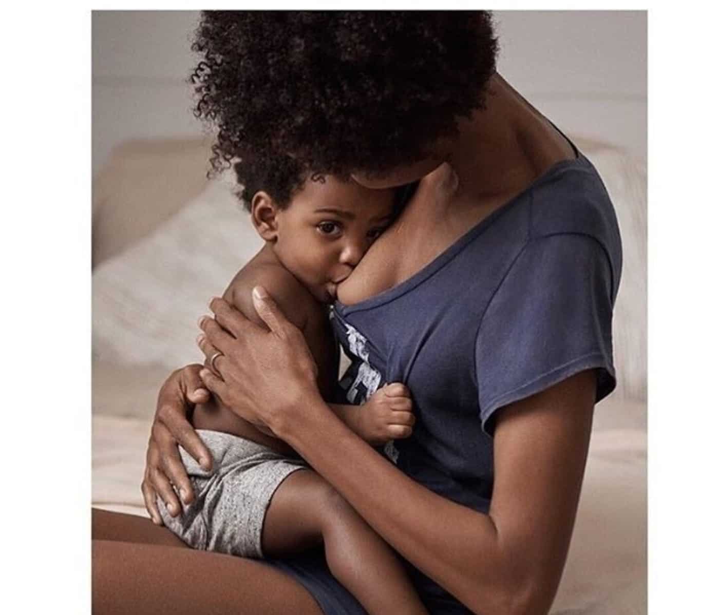 World Breastfeeding Week: 5 mamas who went viral for feeding their babies in 2018 mom breastfeeding child