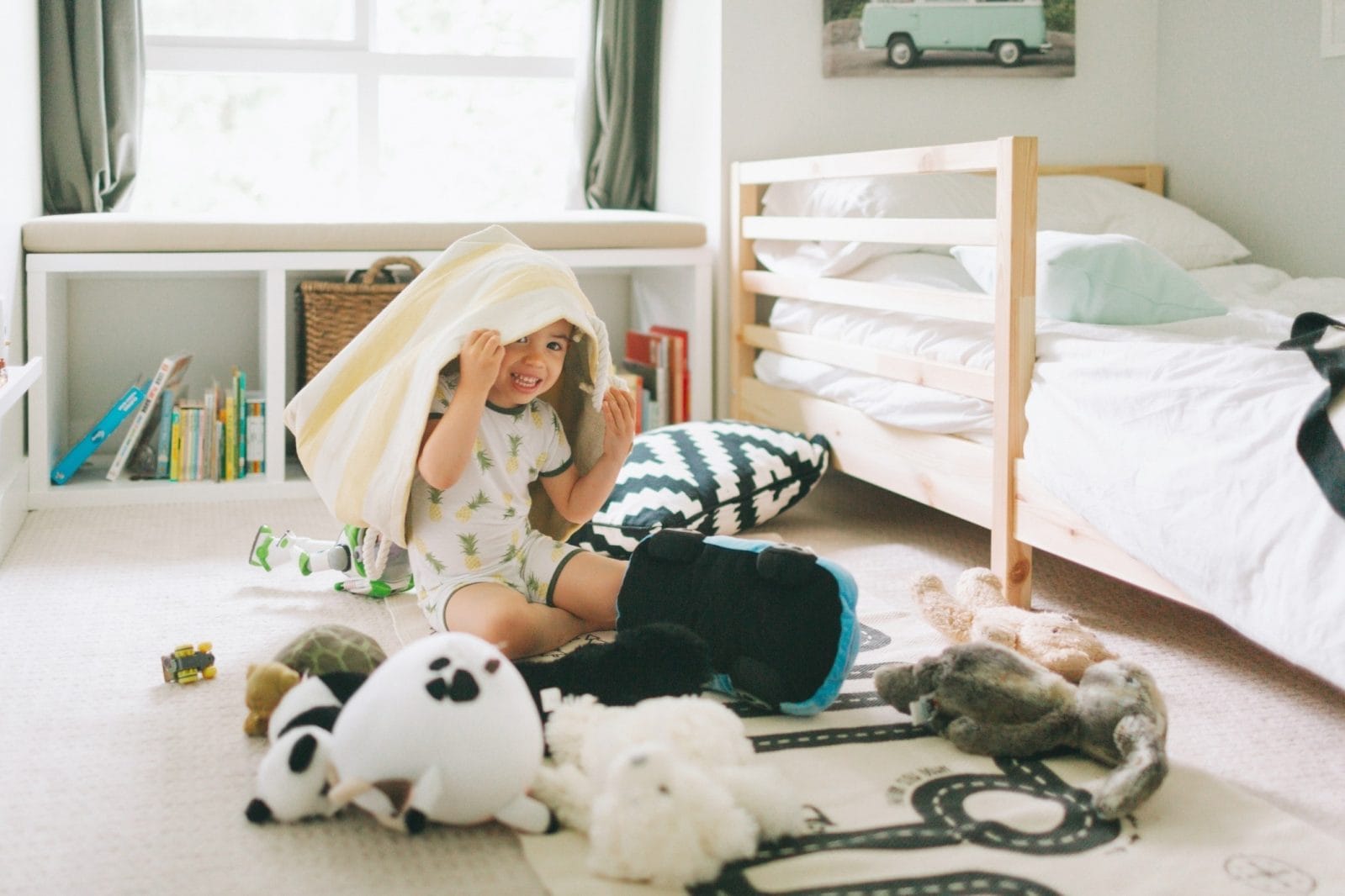7 positive ways to ask your children to put their things away