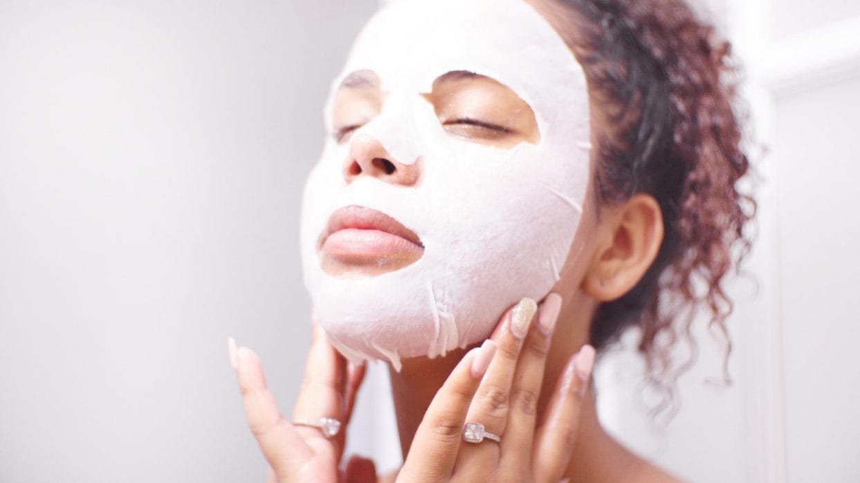 A nightly beauty + self-care routine you can do when you only have 10 minutes (or less!), mama