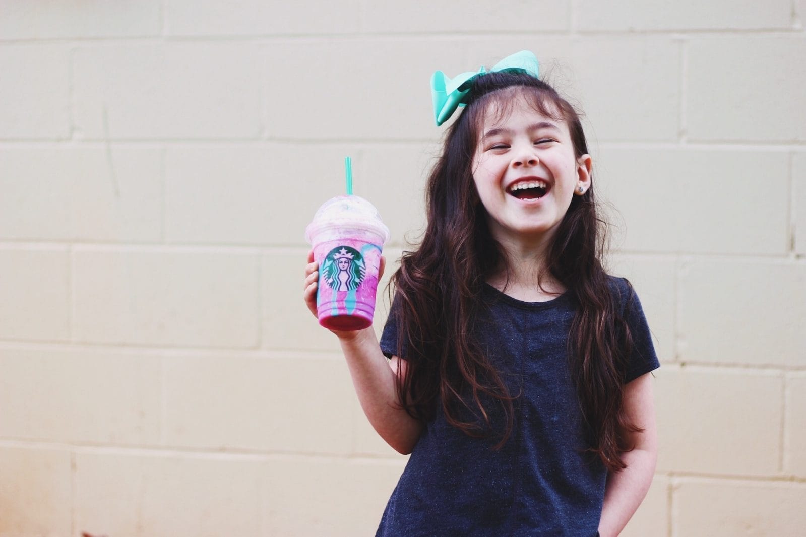 Starbucks now offers backup childcare as a benefit for its employees 👏