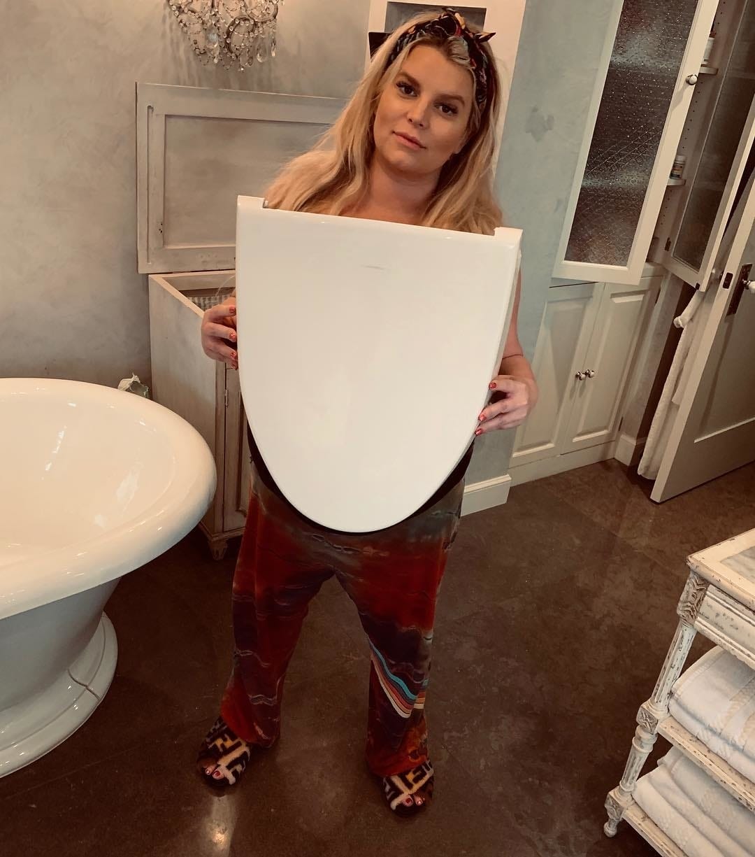 Jessica Simpson hilariously shares her latest pregnancy problem