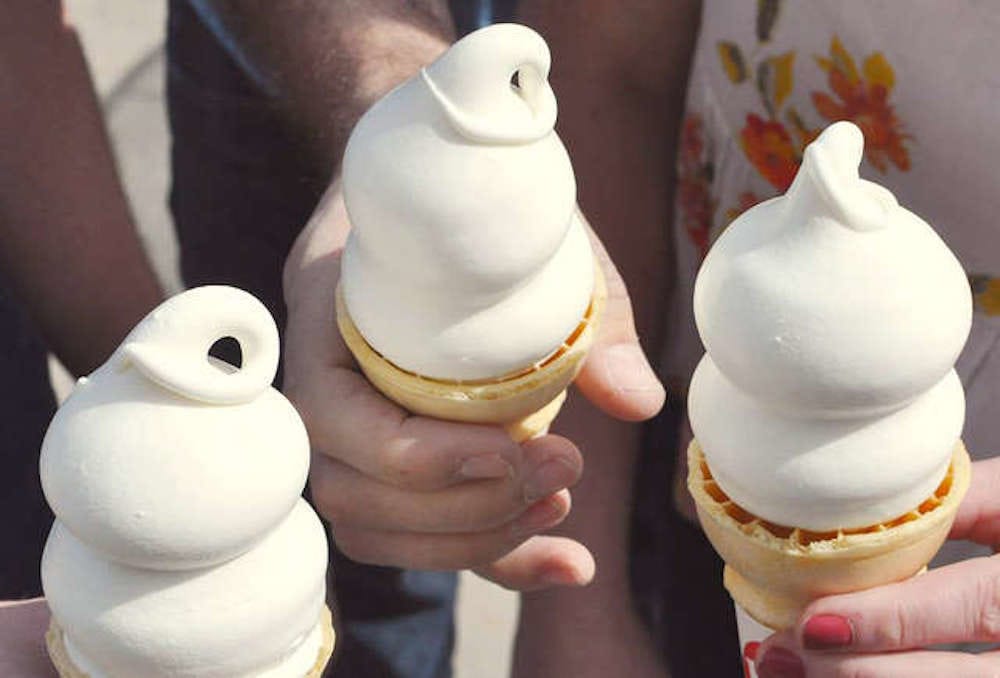 Deal alert: Dairy Queen is giving away free ice cream right now!
