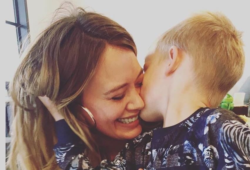 Hilary Duff shares how pregnancy changed her body–and her confidence