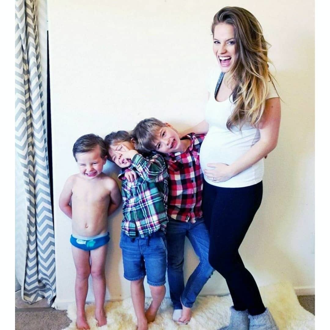 The scientific reason why wearing leggings every day could make you a better parent