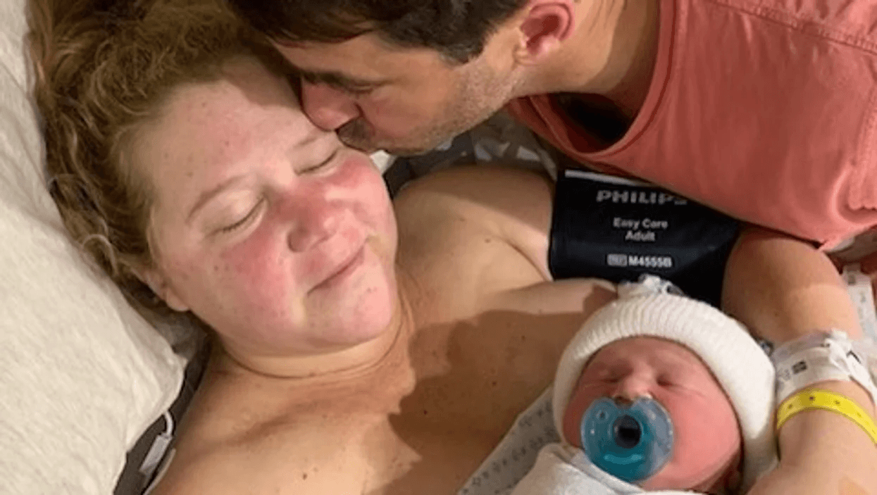 These celebrity moms shared their honest, vulnerable C-section experiences—and it’s a must-read Amy Schumer holding her new baby while husband kisses her head