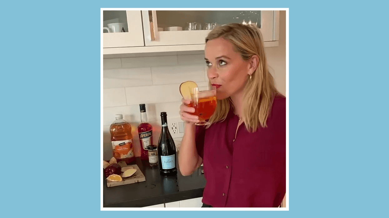These are the recipes celeb mamas can’t get enough of Reese Witherspoon drinking a cocktail