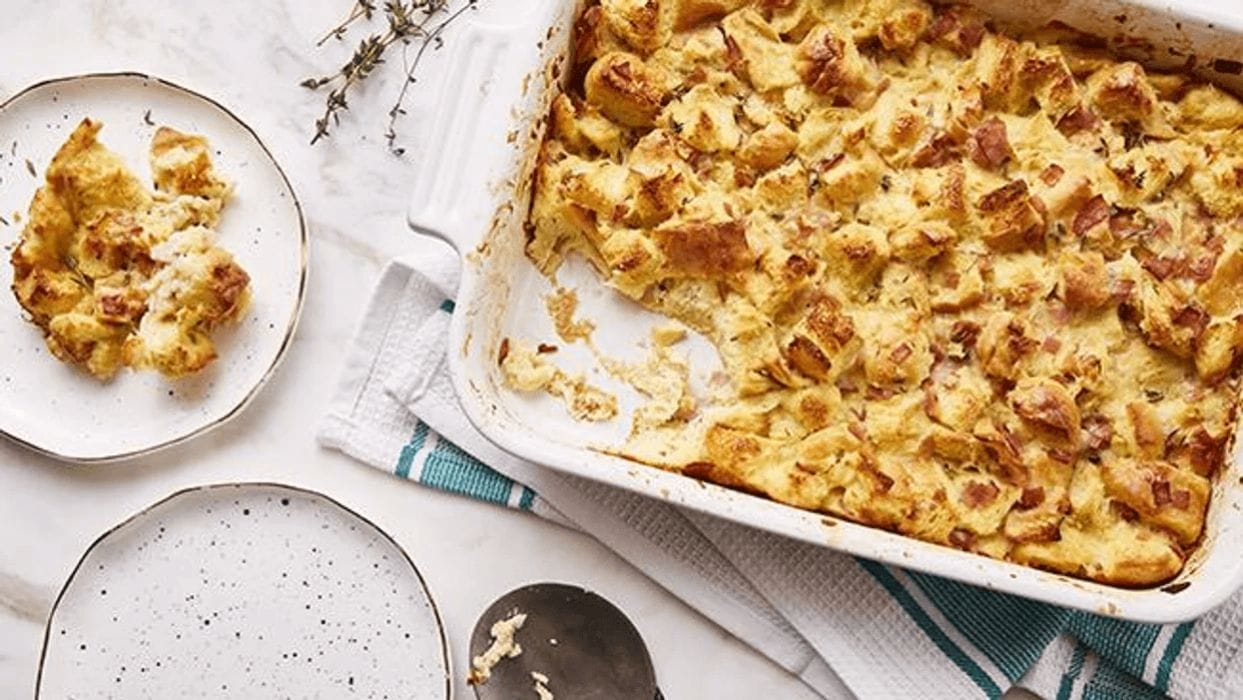 10 make-ahead breakfast ideas to make Christmas morning easy sweet potato breakfast casserole- breakfast ideas for christmas morning