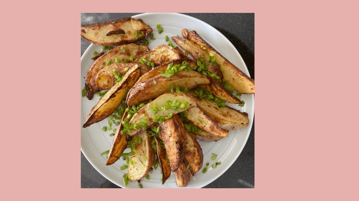 6 healthy air fryer recipes your kids will beg for seasoned fries on a plate