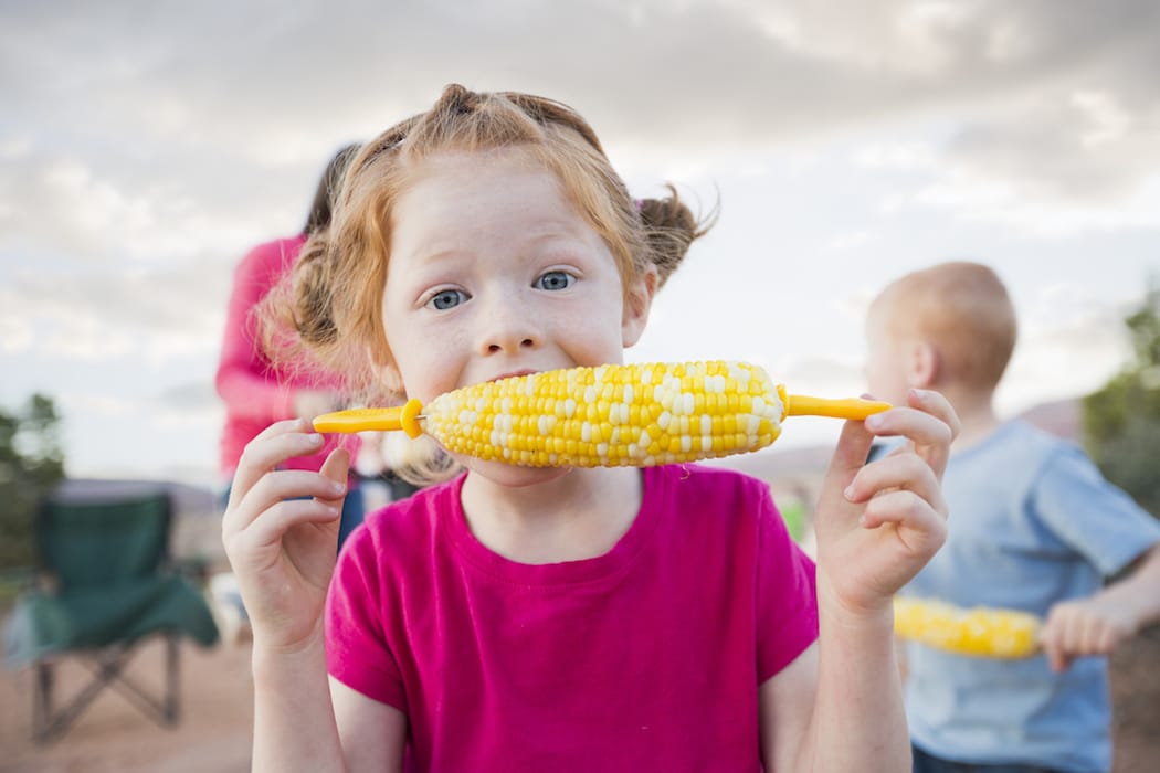 How to safely avoid bug bites + apply bug spray to kids