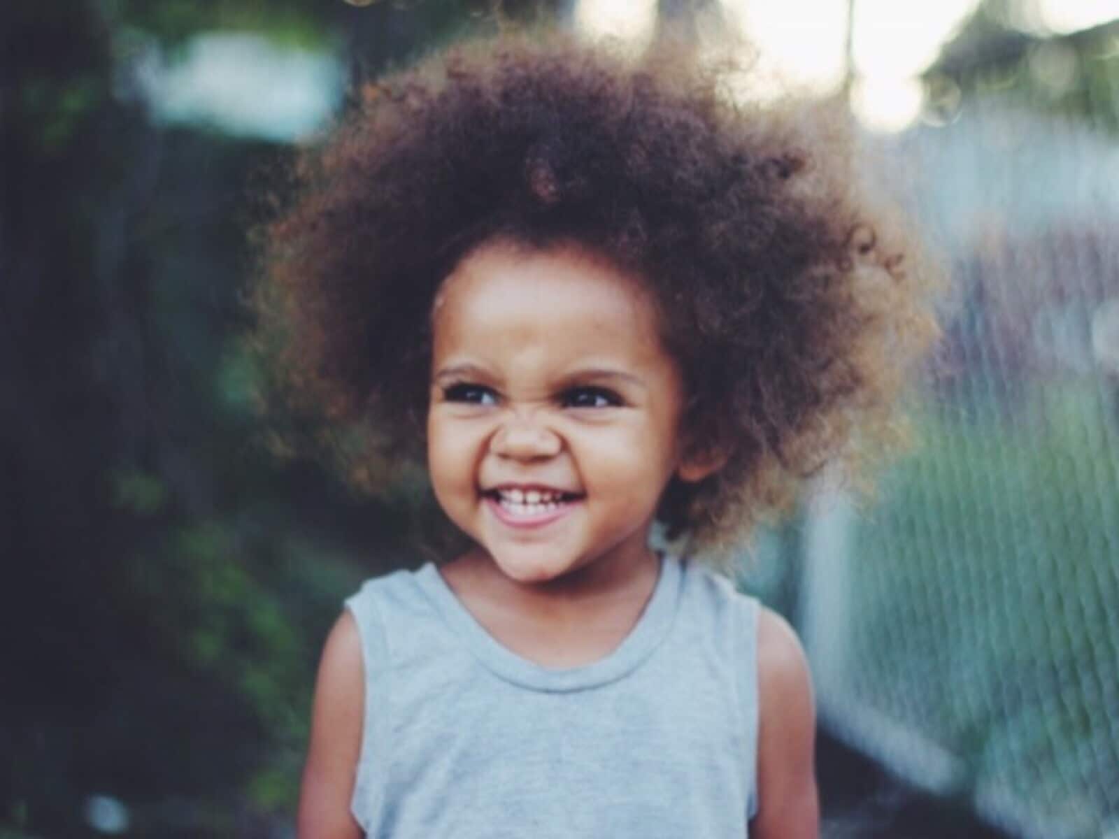 3 key ways you can raise a happy, confident child—with your praise