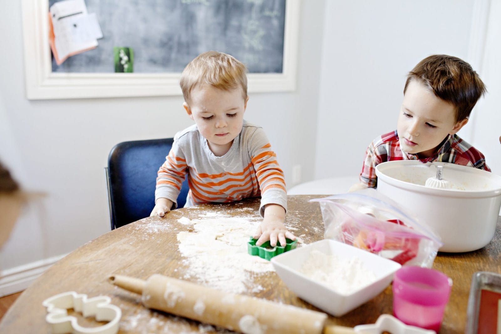 8 fresh family traditions to kick off the summer