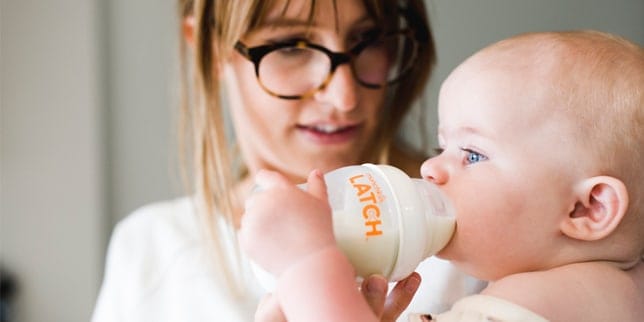10 Reasons a Breastfeeding Mom Might Want to Use a Bottle