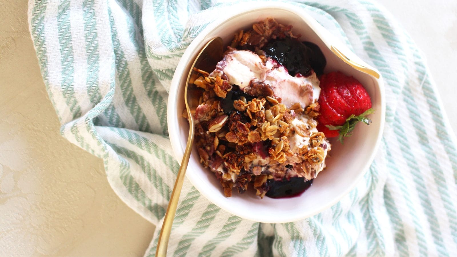 Pregnancy Superfood Granola