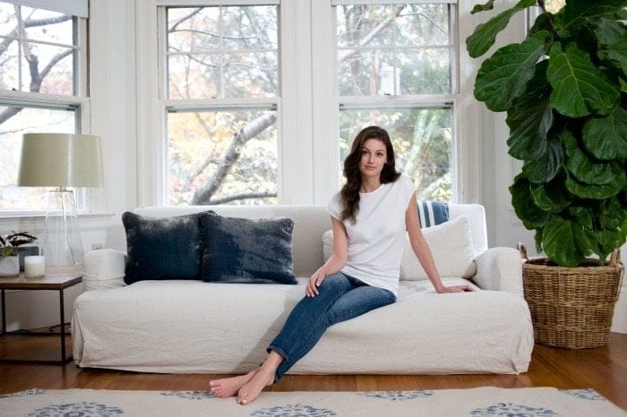 What to wear postpartum: 4 strategies to look + feel amazing