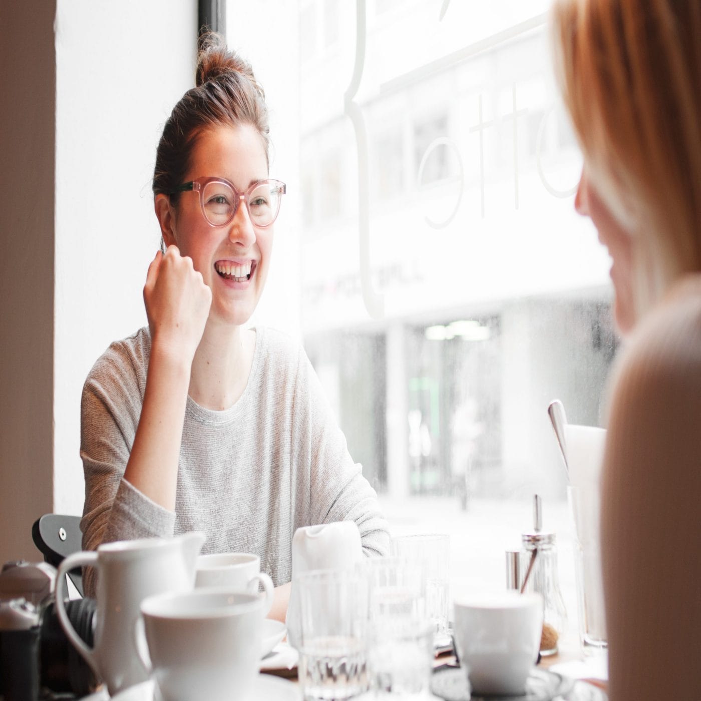 5 qualities to look for in mom friends mom friends: two women having coffee