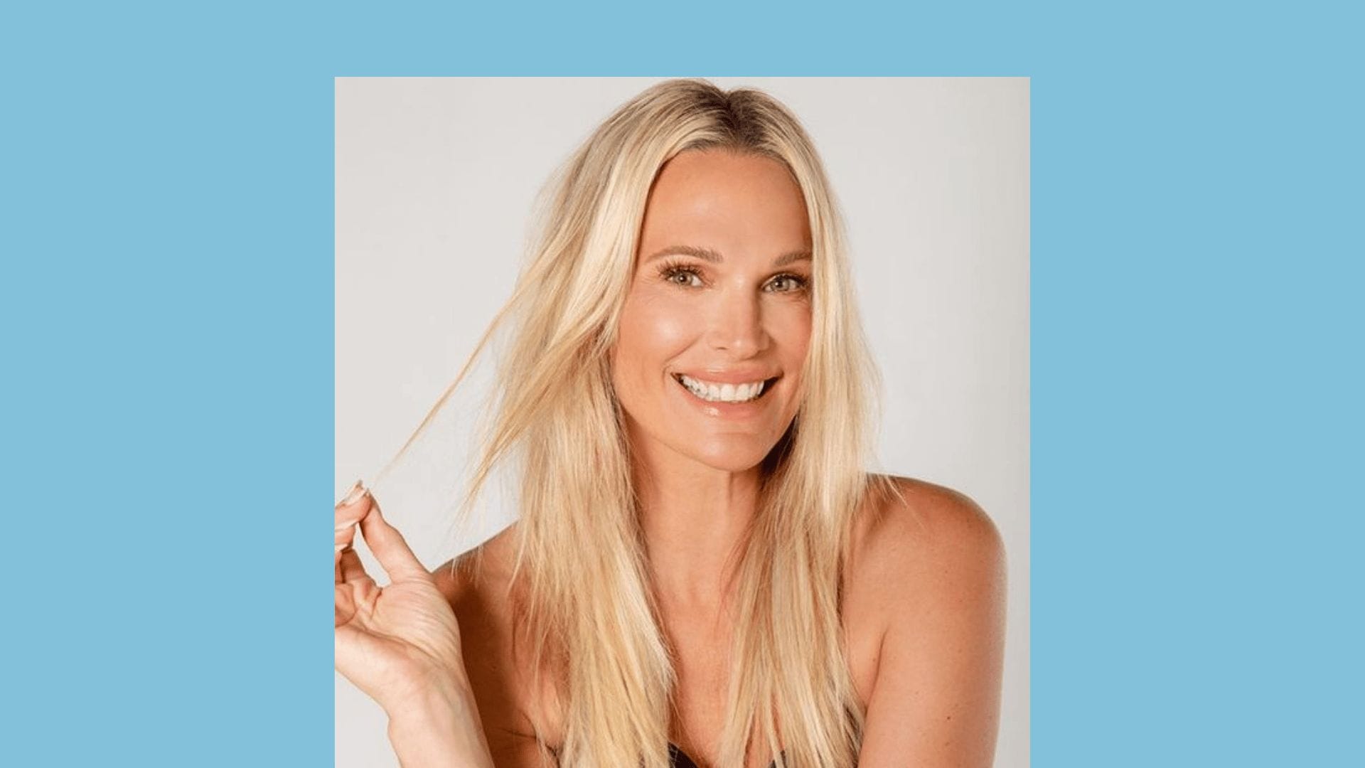 We’re talking to Molly Sims on MotherlyLive!  origin 305 - Motherly