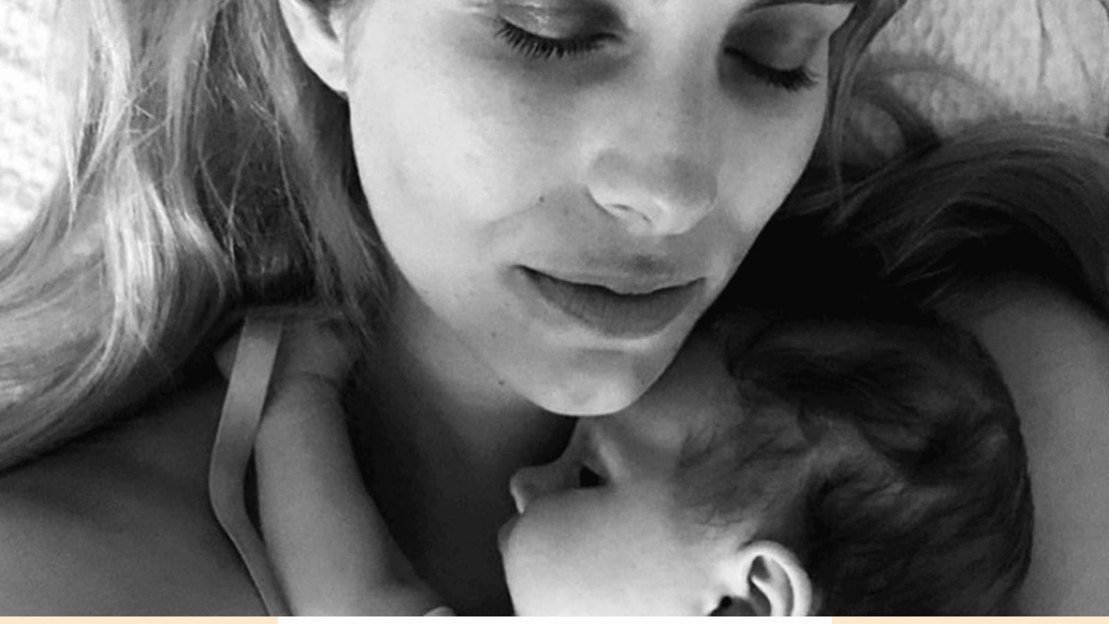 Mama, all I see is you