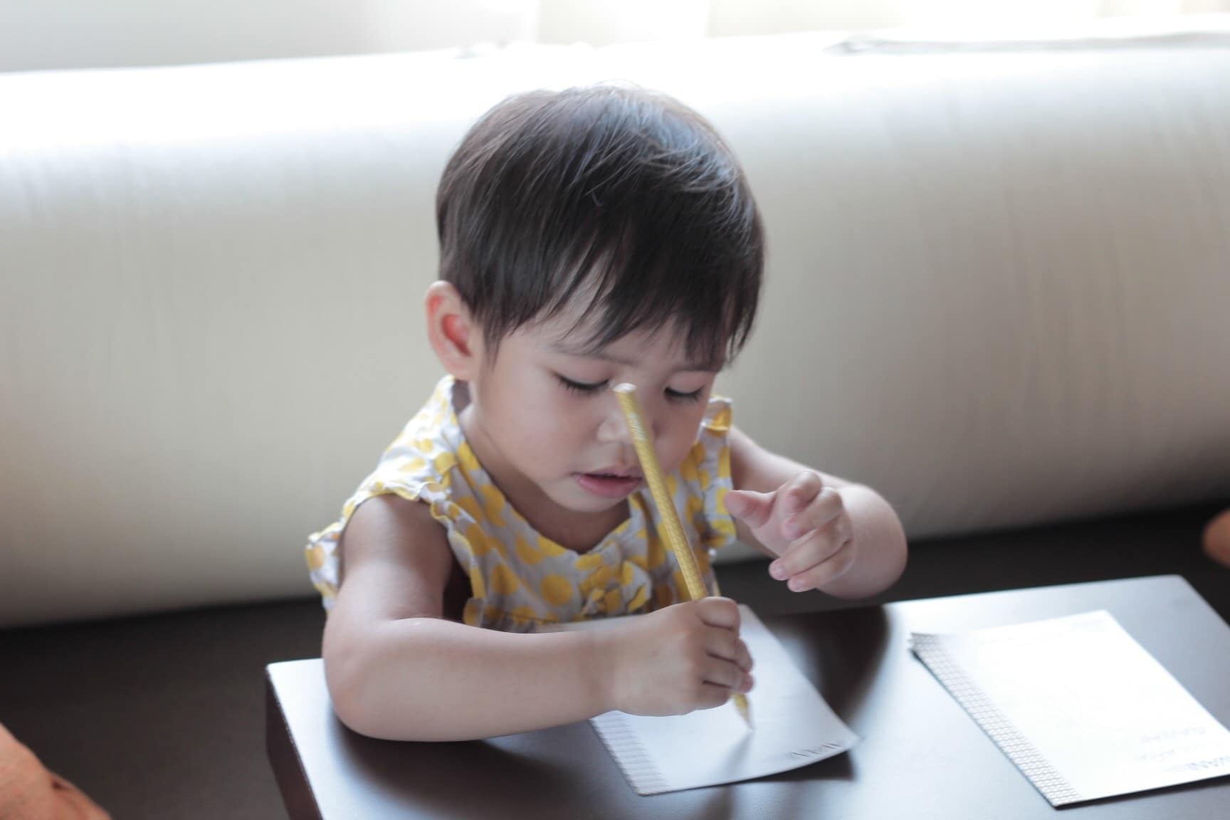 Babies as young as 15 months learn determination from watching you