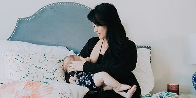 Breastfeeding after C-section? How one mama’s experience turned empowering mom breastfeeding her baby