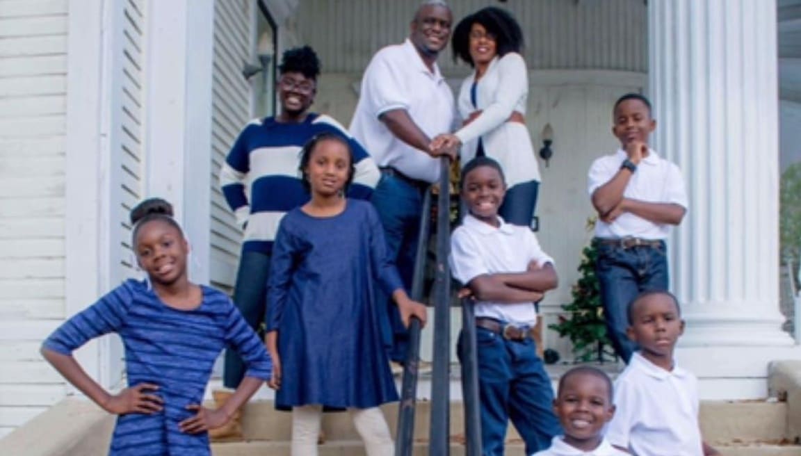 For new adoptive parents of 7 siblings, their first Christmas together is the true gift For new adoptive parents of 7 siblings, their first Christmas together is the true gift
