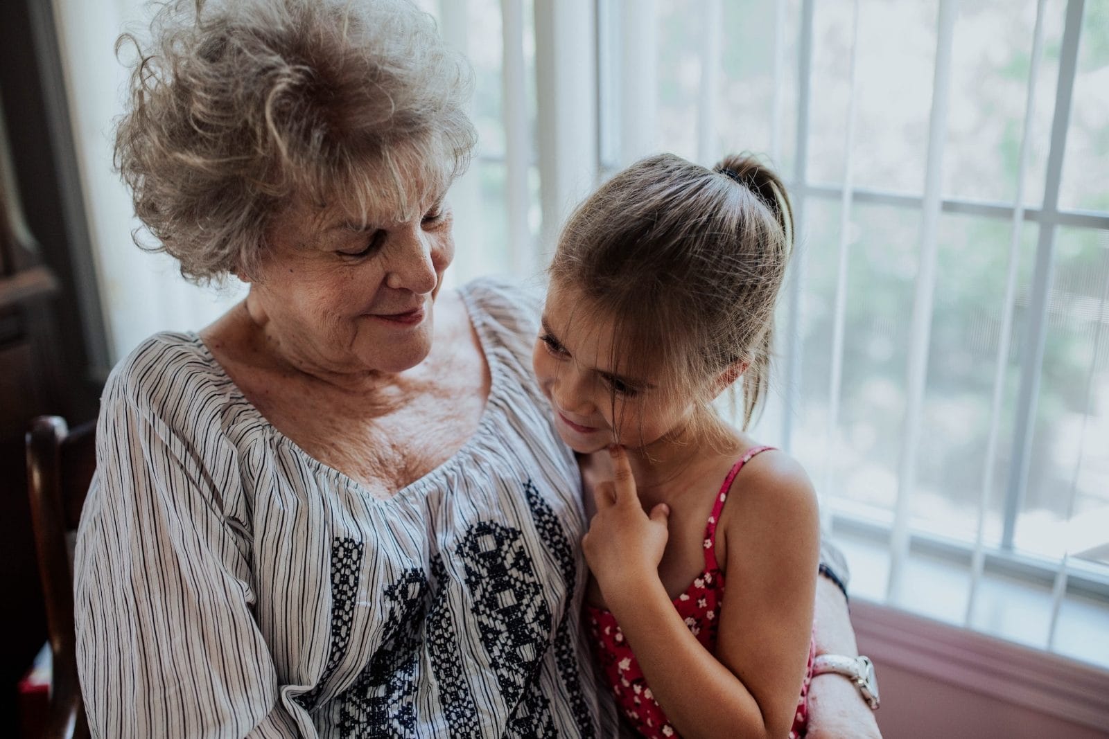 7 ways to ease the tension if you disagree with your parents on how to raise your child