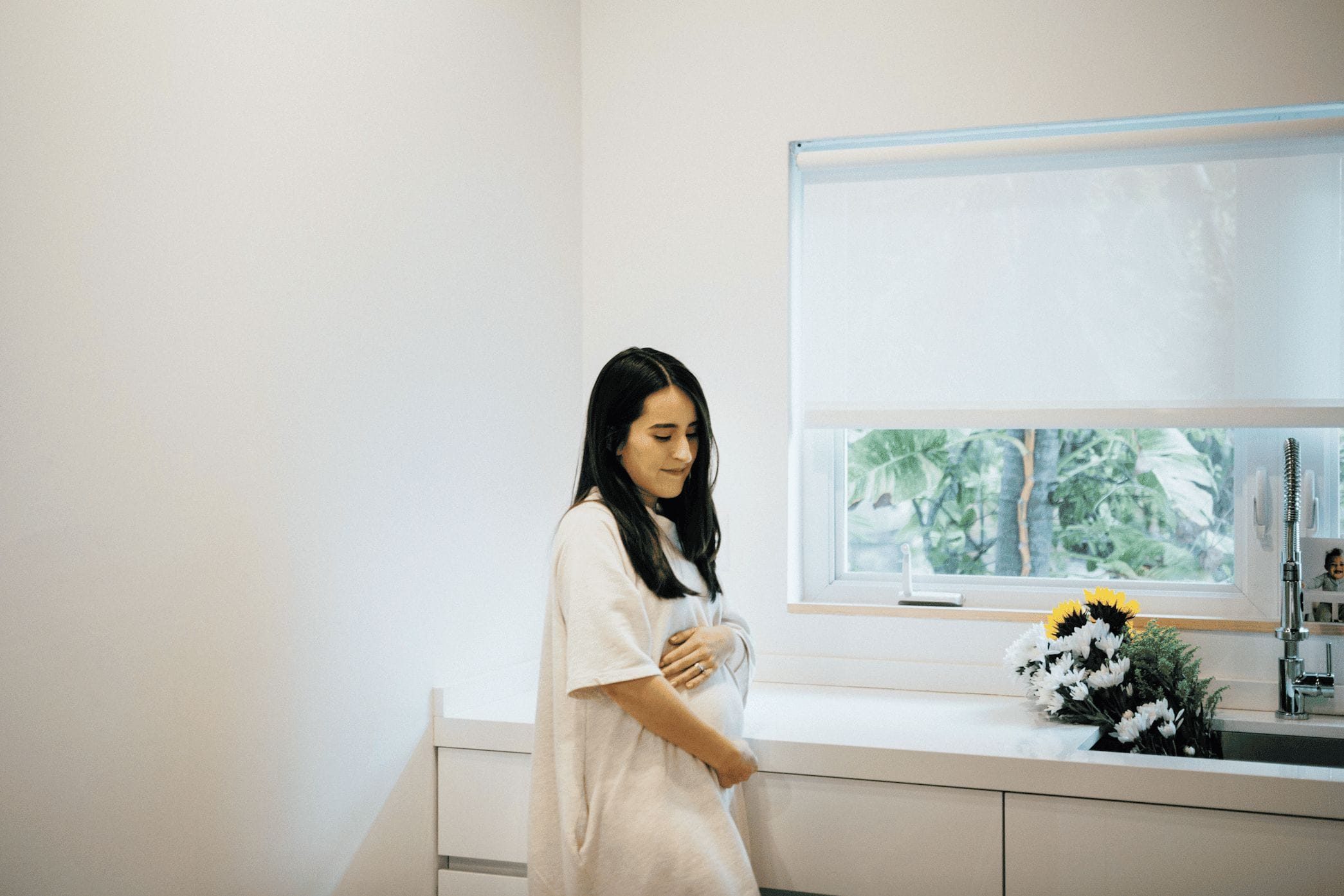 Dear first trimester… woman holding belly