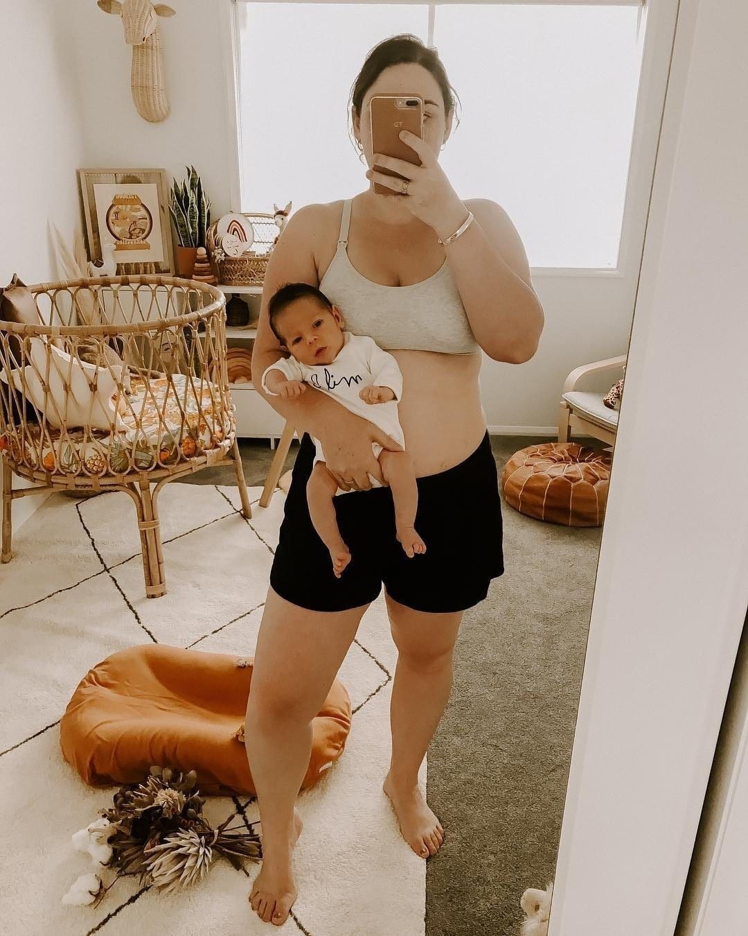 10 ways a postpartum mama can thrive in recovery