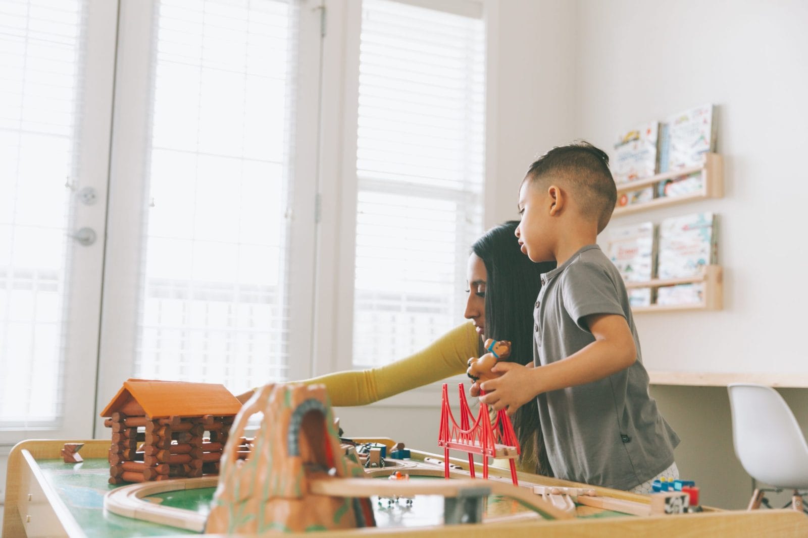Montessori at home: 6 phrases to say when your child constantly asks, ‘Why?’ mom and son playing together
