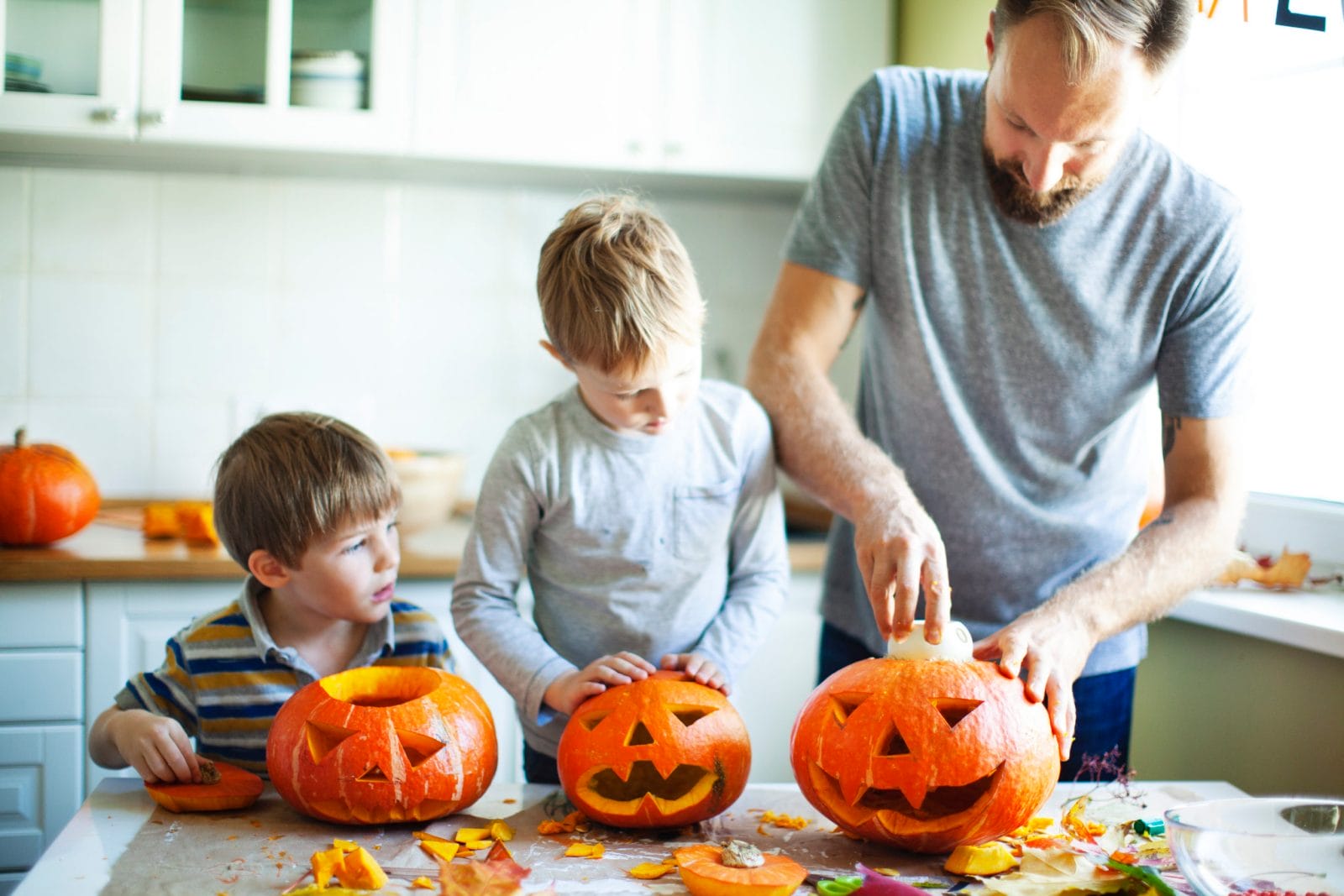 50 easy fall crafts to do with toddlers right now