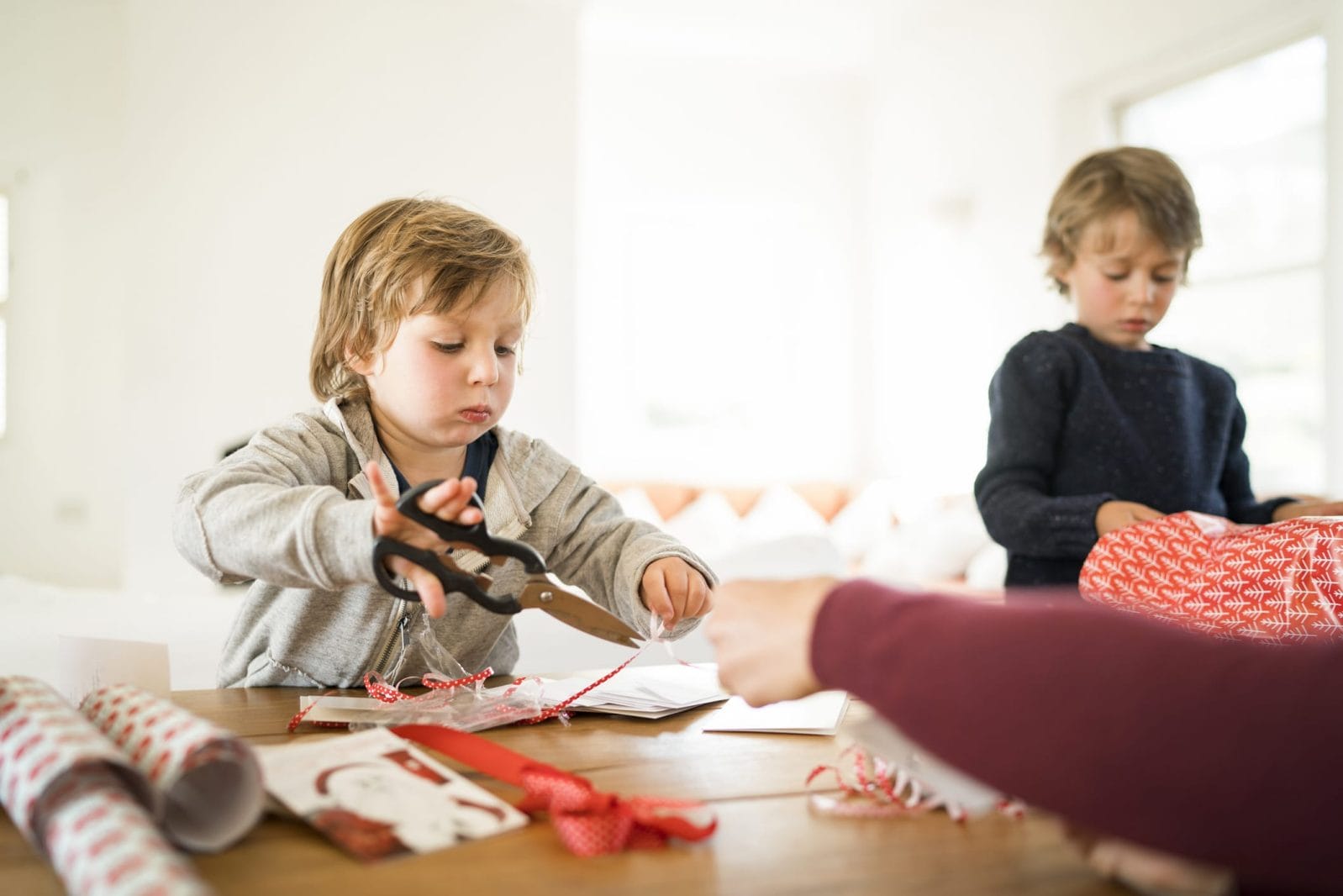 6 environmentally-friendly ways to wrap your holiday presents, mama