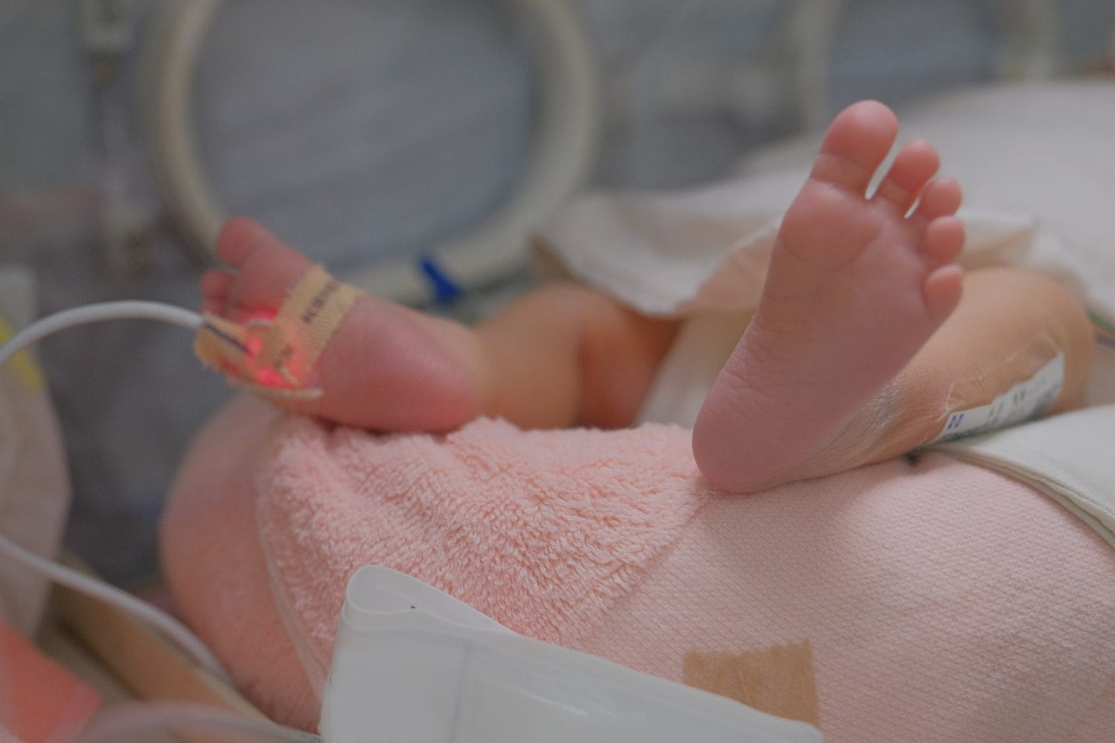 The first infant death in the U.S. associated with COVID-19 announced in Illinois
