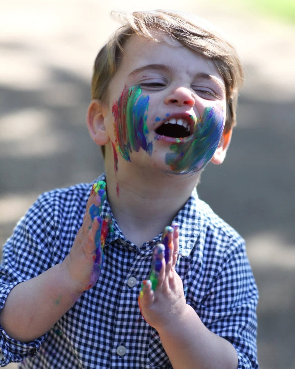 Kate Middleton posts an ‘Instagram vs. reality’ about Prince Louis