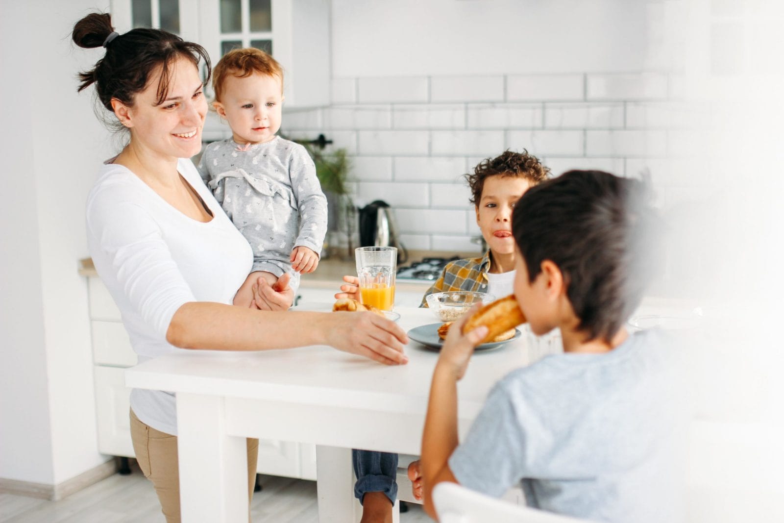 6 seriously easy money-saving tips the whole family can get in on