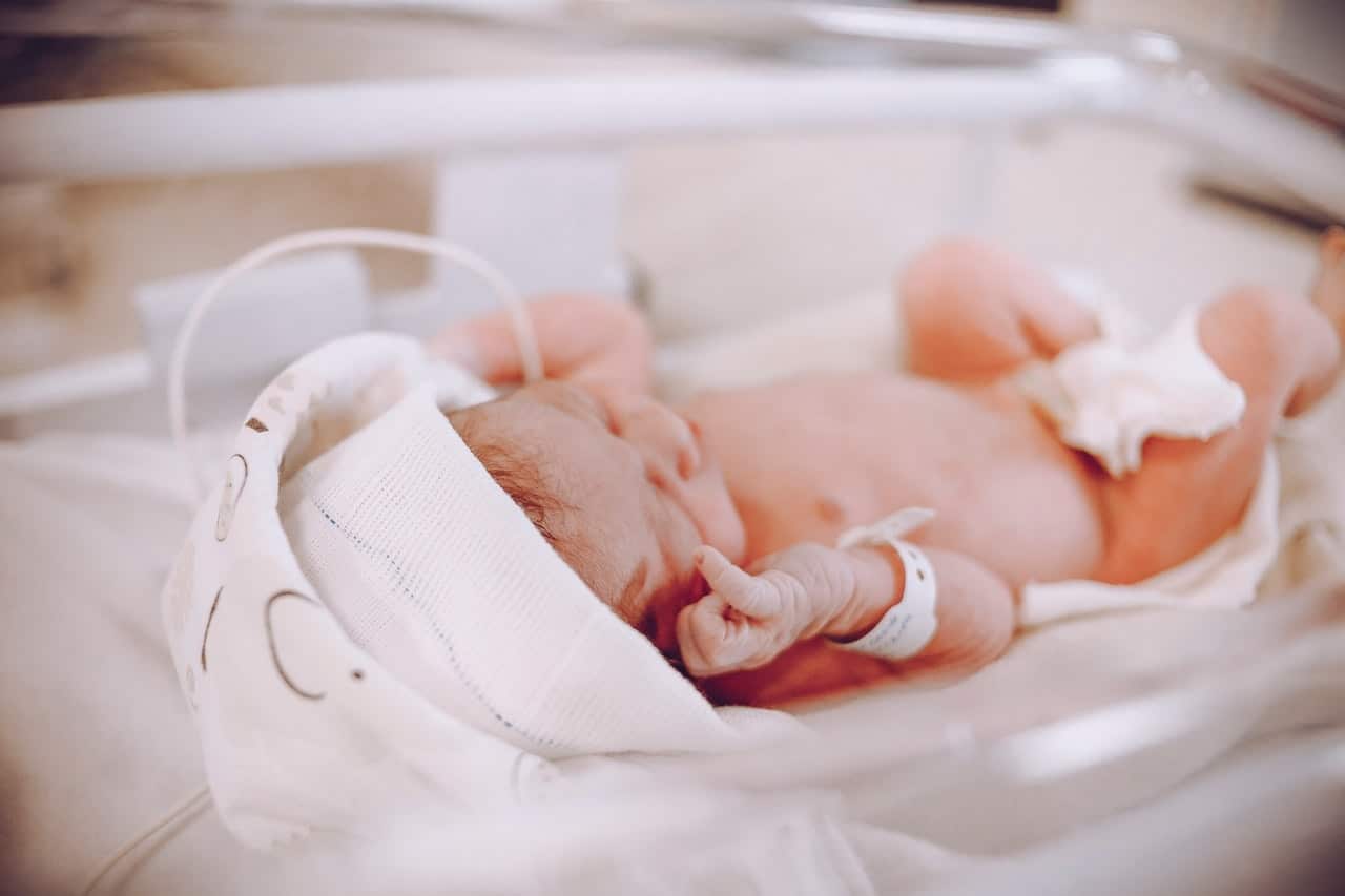 Newborns of COVID-19 positive mothers were born with antibodies—and this could be huge newborn baby in a hospital