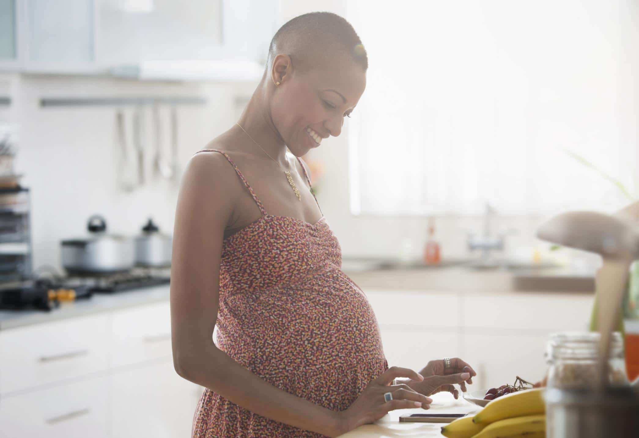 10 foods to avoid during pregnancy (and why)