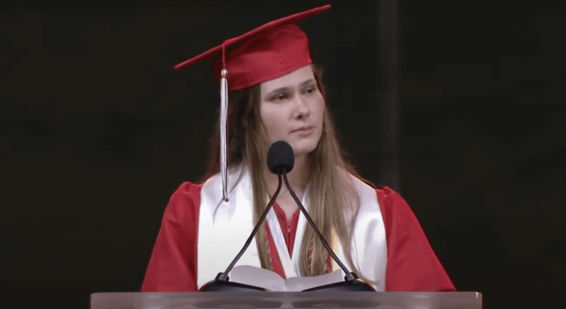 Texas valedictorian goes off-script to shed light on her state’s abortion ban origin 710 - Motherly