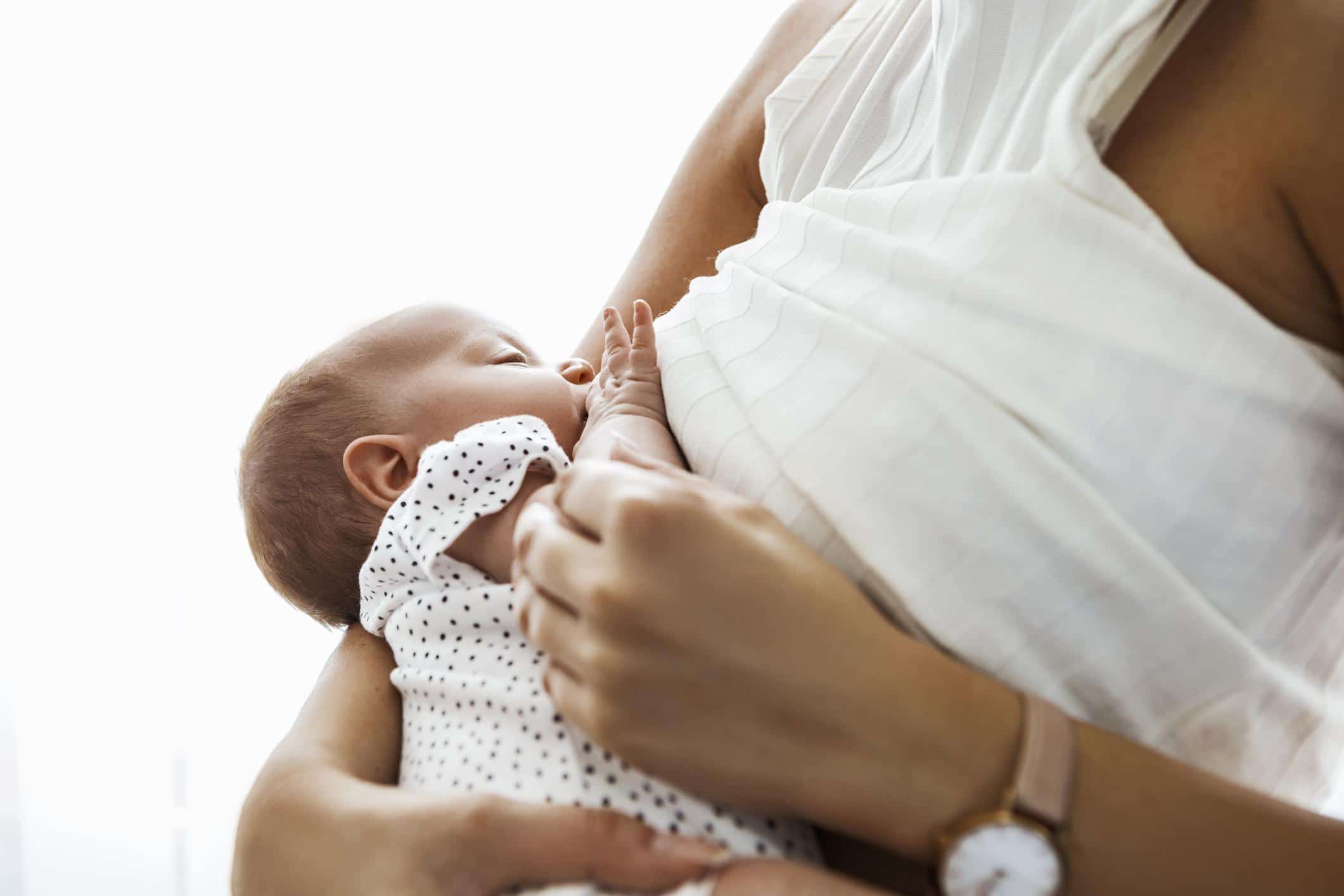 What not to eat when breastfeeding: 5 foods and drinks to avoid mom breastfeeding newborn baby - what not to eat when breastfeeding