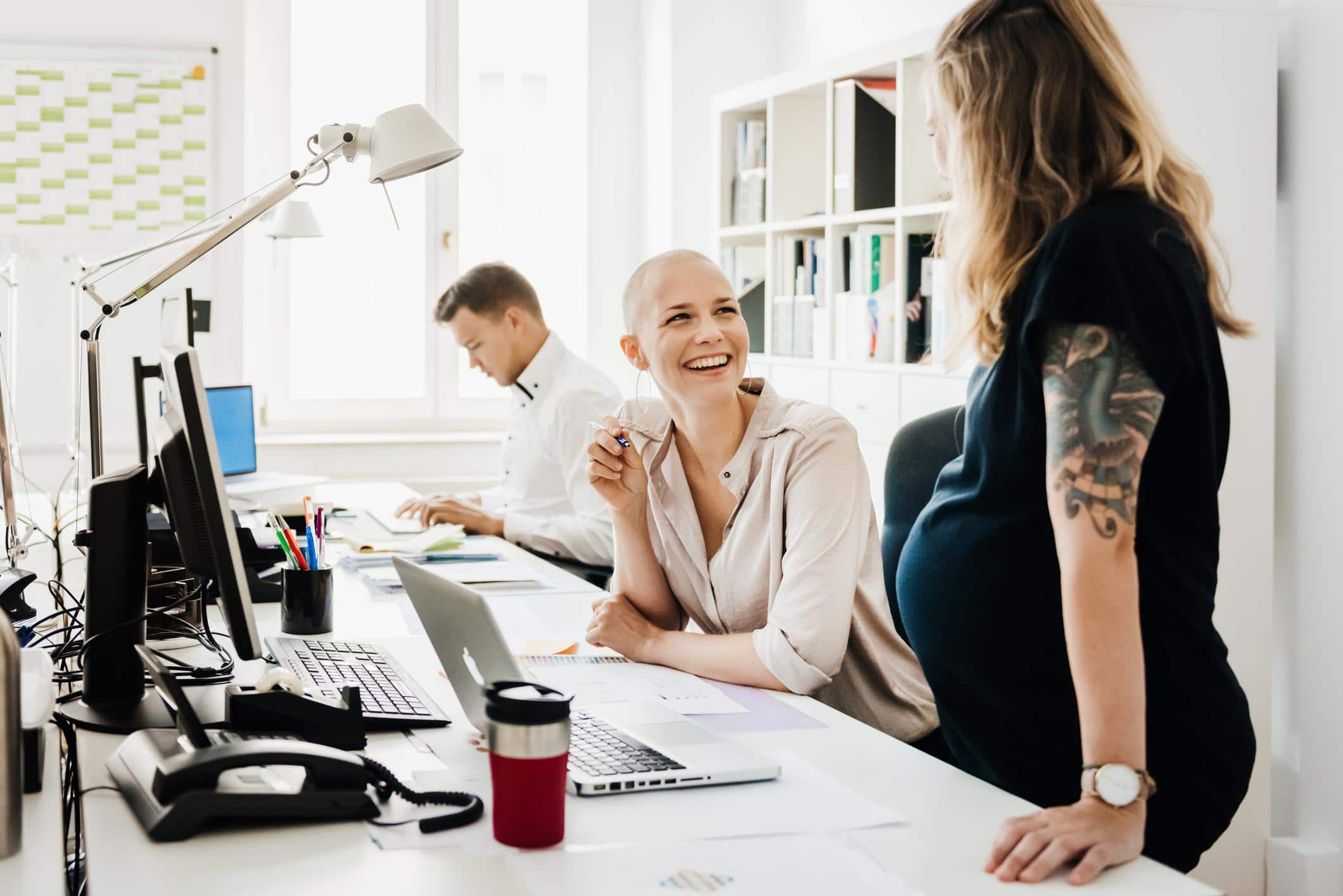 7 ways companies can support new moms on maternity leave