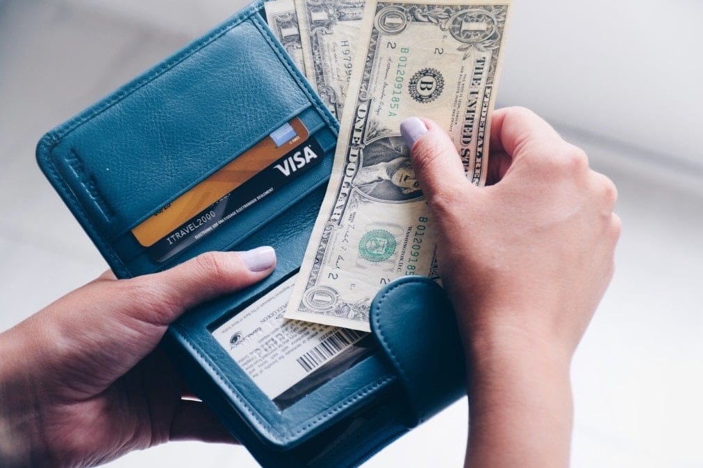11 ways to save money every month + not even feel the pinch