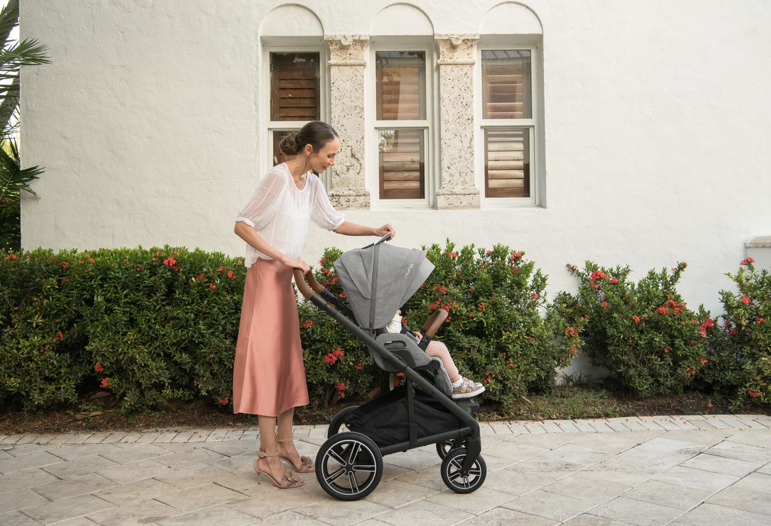 This new stroller is the only one parents need mom rolling a Nuna stroller