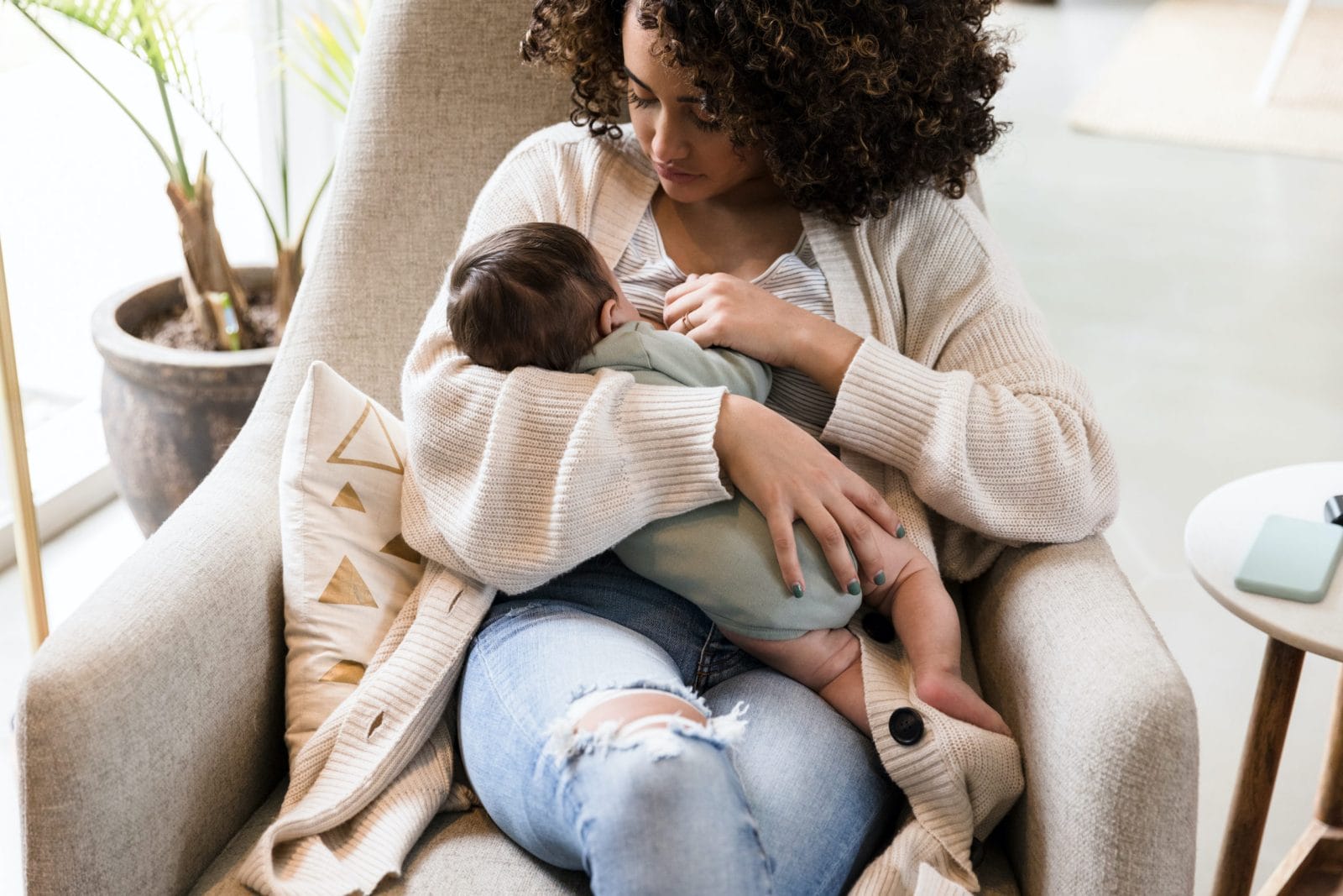 Breast milk could hold key to protecting us against coronavirus mom breastfeeding baby