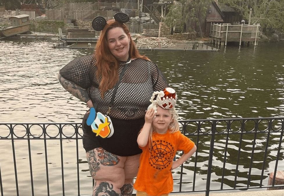 Tess Holliday slams tabloid for fat-shaming her while at Disneyland with her son