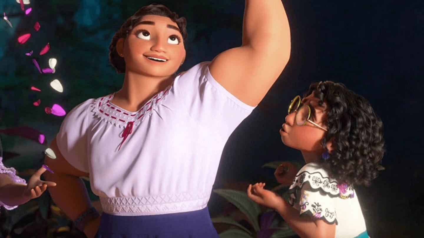 Apparently ‘Encanto’ artists had to fight for Luisa to have her signature muscles Luisa and Mirabel from Encanto