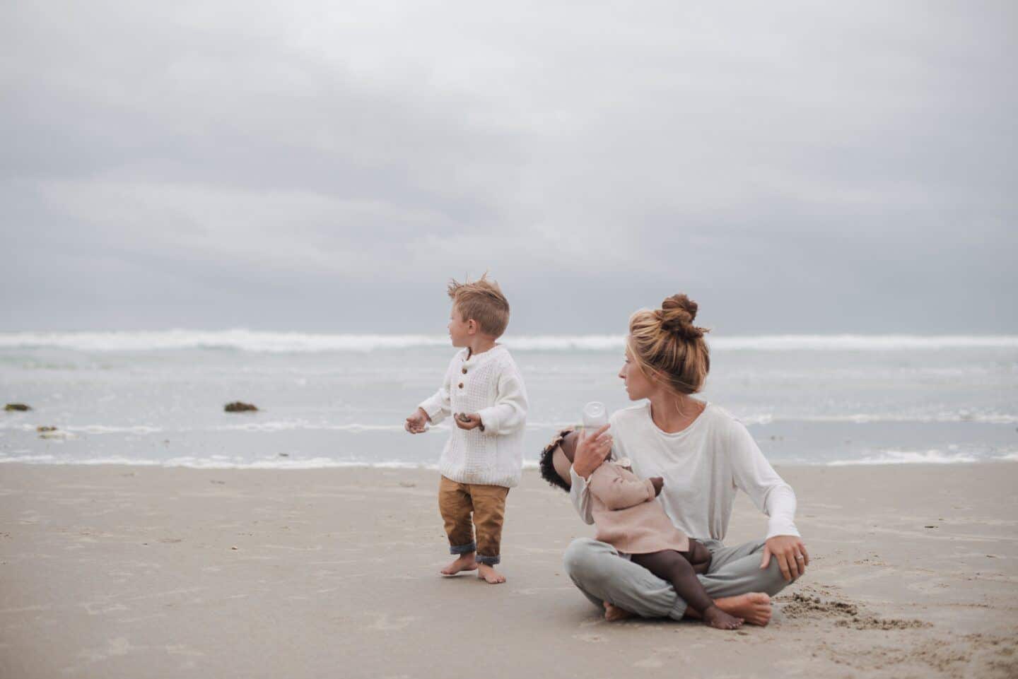 It’s Science: Climate change is a women’s health issue climate change: mother feeding daughter on the beach with toddler