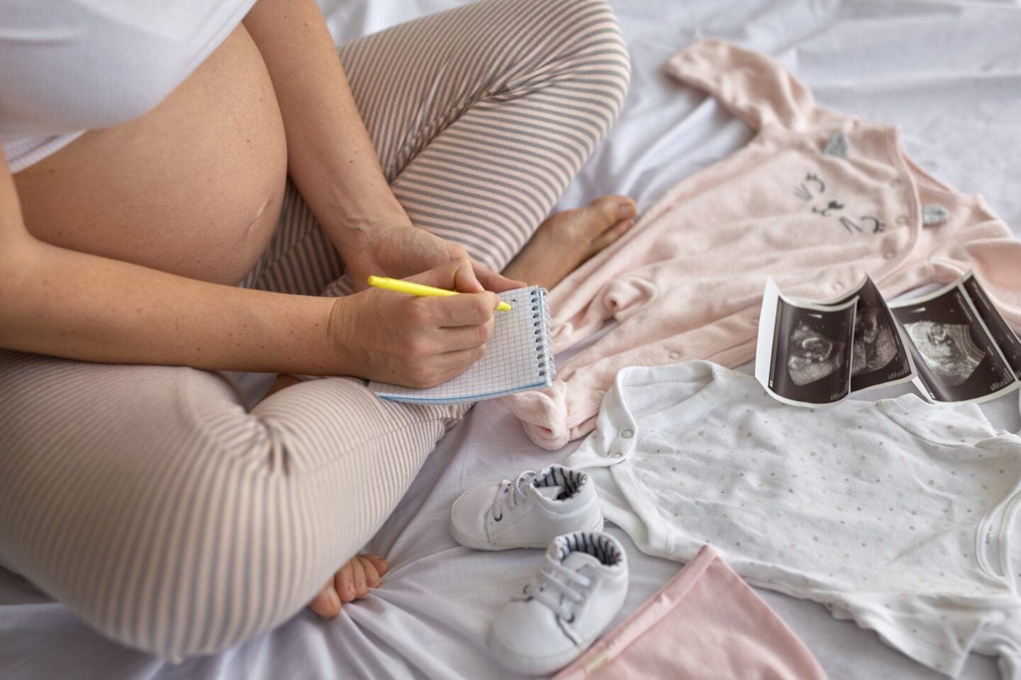 9 baby clothes hacks that Motherly editors wish they knew sooner Pregnant Woman Making List